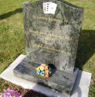 WCE8 - 2'6" All Polished Tropical Green Ogee style Headstone, with full colour Playing Cards design.
